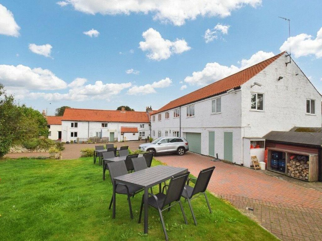 Property photo 3 of 41