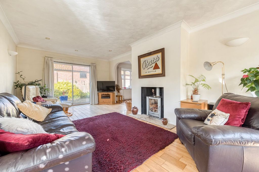 Property photo 3 of 26