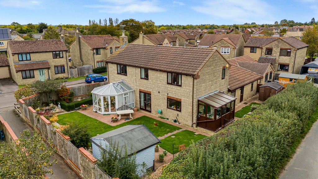 Property photo 2 of 25 Picture No. 34