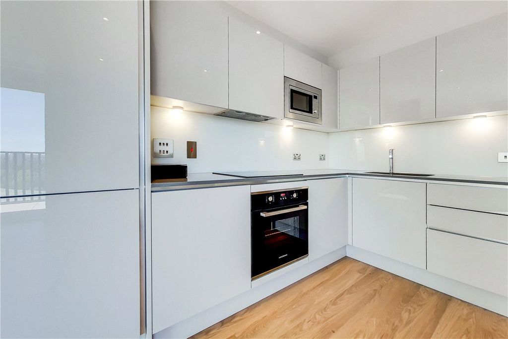 Property photo 1 of 11 Picture No. 14