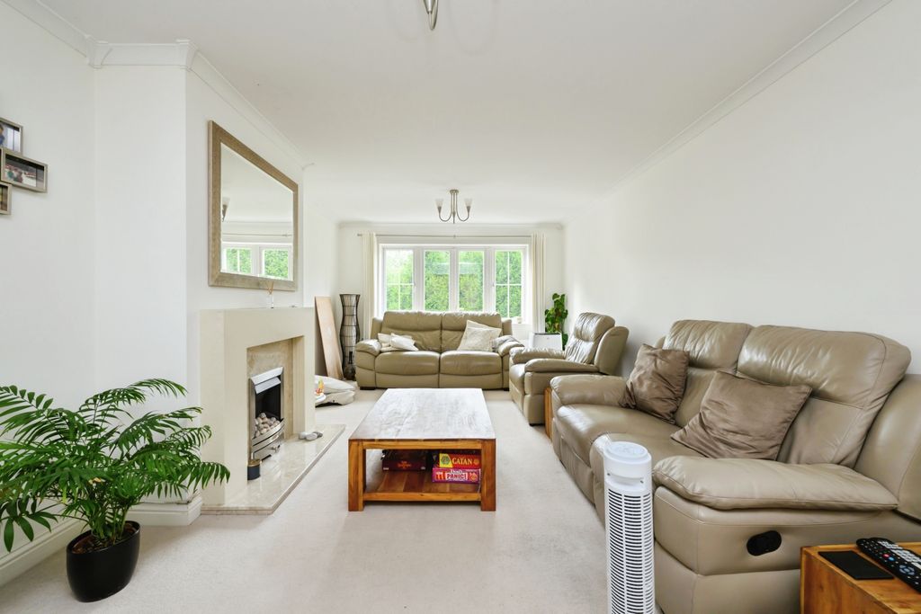 Additional image 2 of 5 bed detached house for salePonsonby Drive, Peterborough PE2