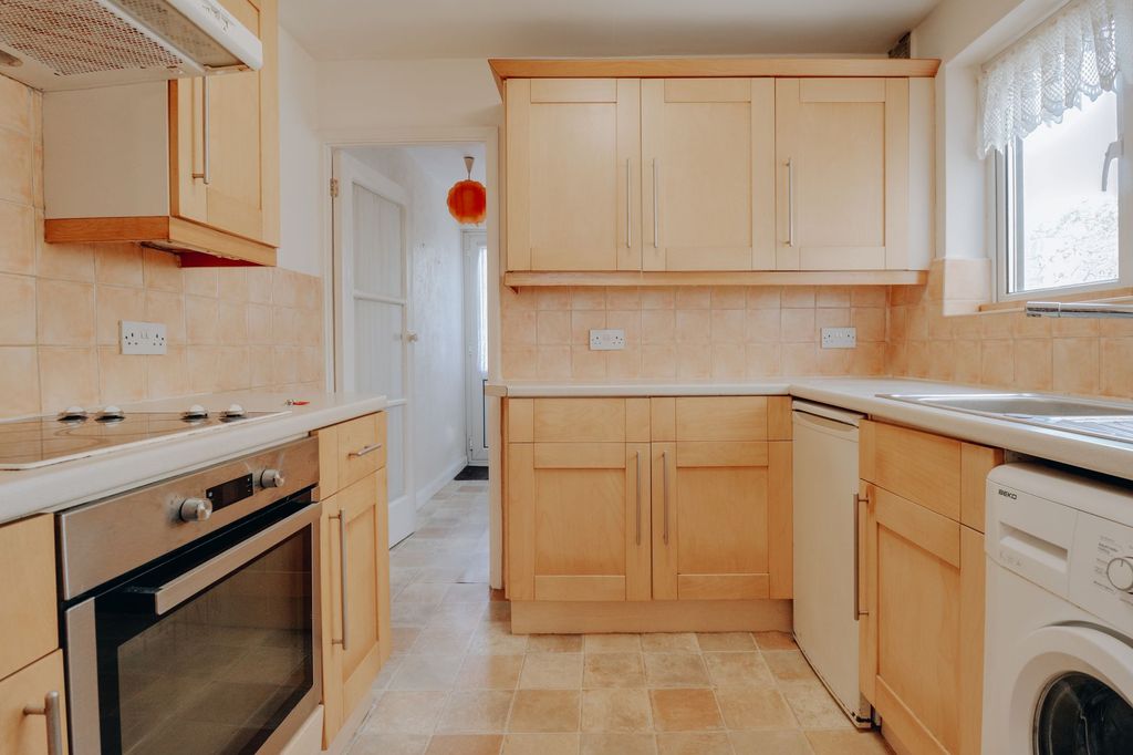 Property photo 3 of 14 Kitchen