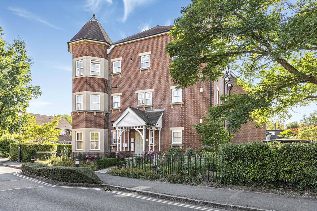 Additional image 9 of 2 bed flat for saleRutherway, Waterside OX2