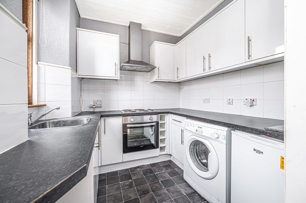 Property photo 2 of 15 Kitchen