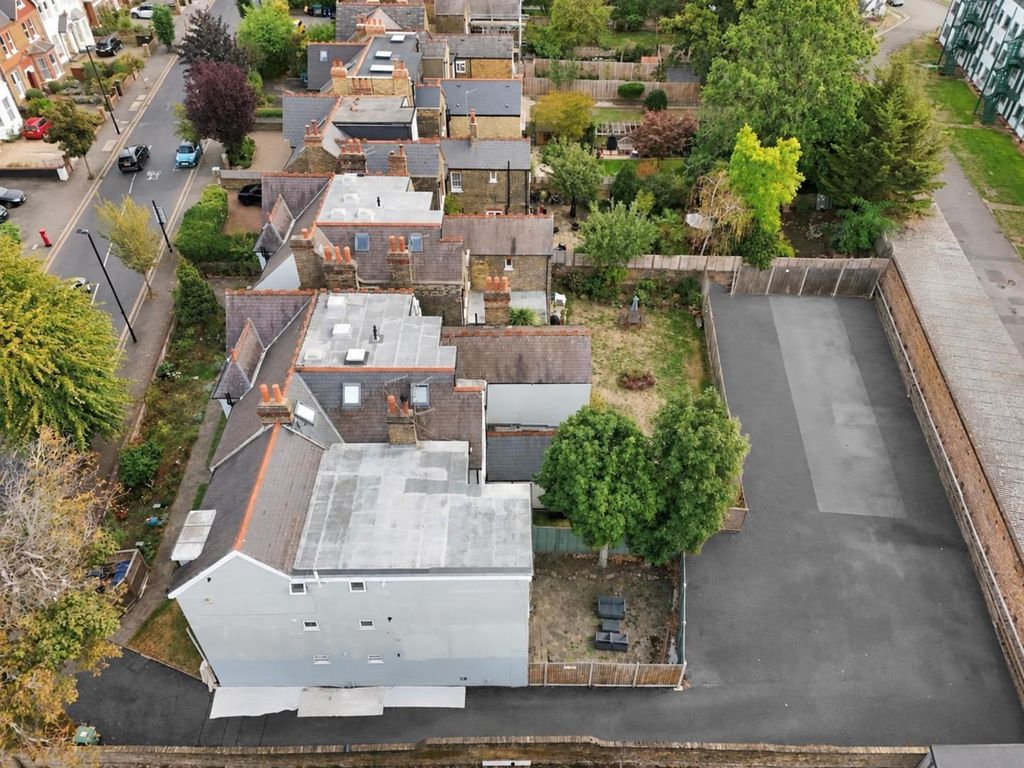 Property photo 1 of 25