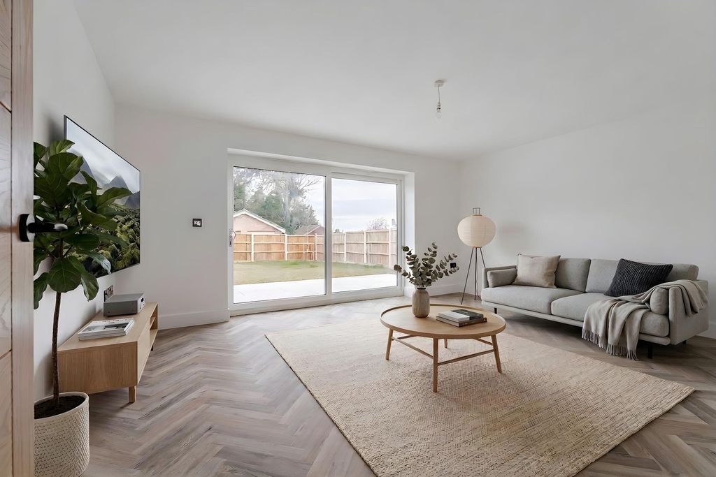 Property photo 2 of 23