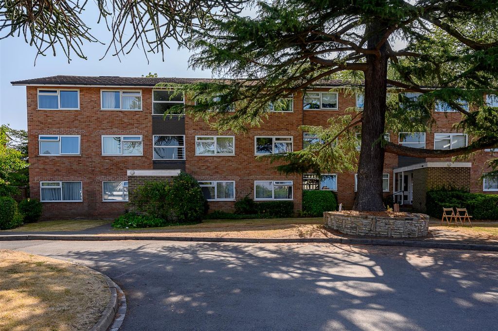 Property photo 1 of 12 External