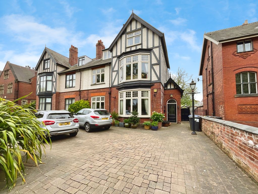 Property photo 1 of 26 96c02701-73-4D00-8B43-0C17B0Fbbfec-878-00000068891354Ad