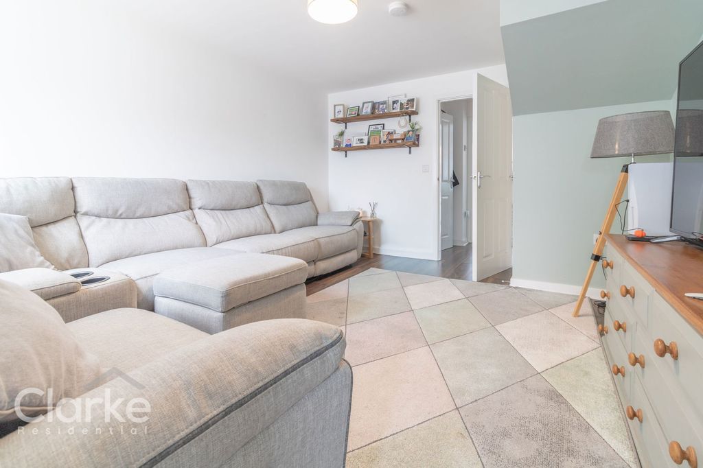 Property photo 2 of 15