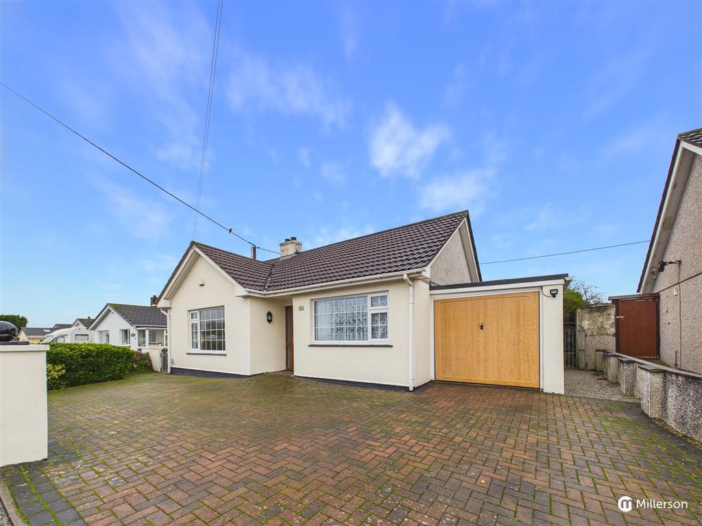 Property photo 1 of 18 Outside