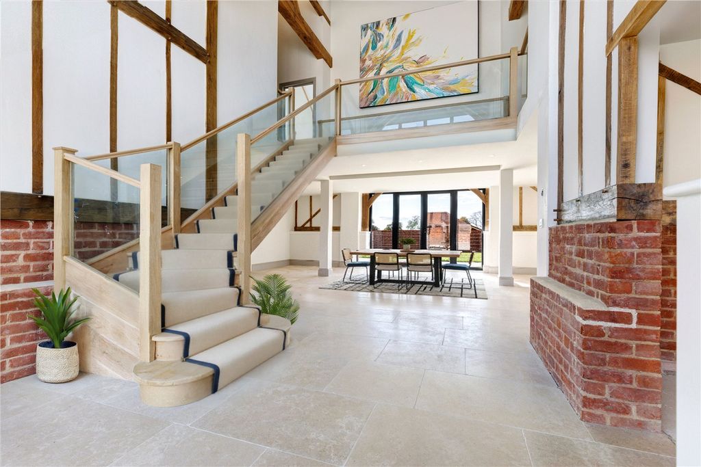 Property photo 1 of 20 Entrance