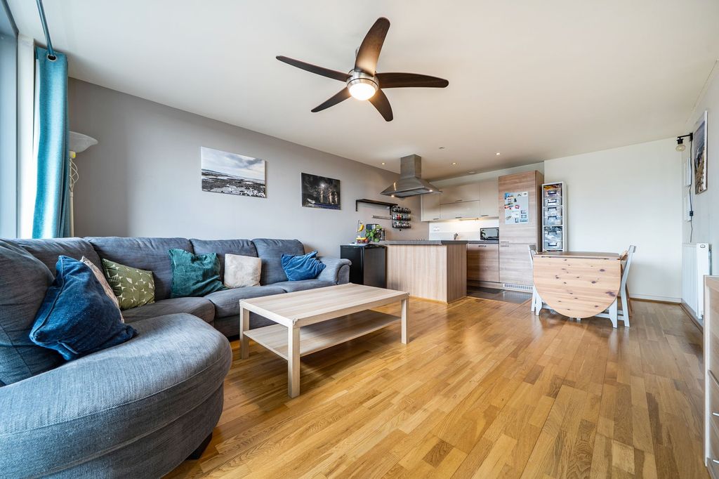 Property photo 2 of 16