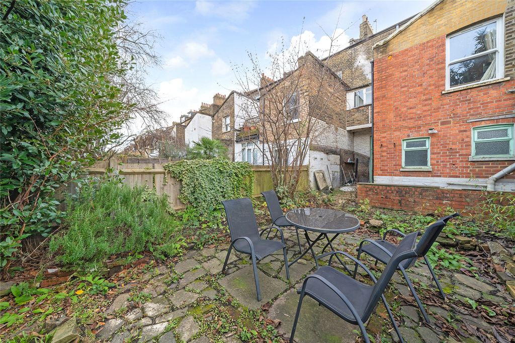 Property photo 3 of 10 Picture No. 18