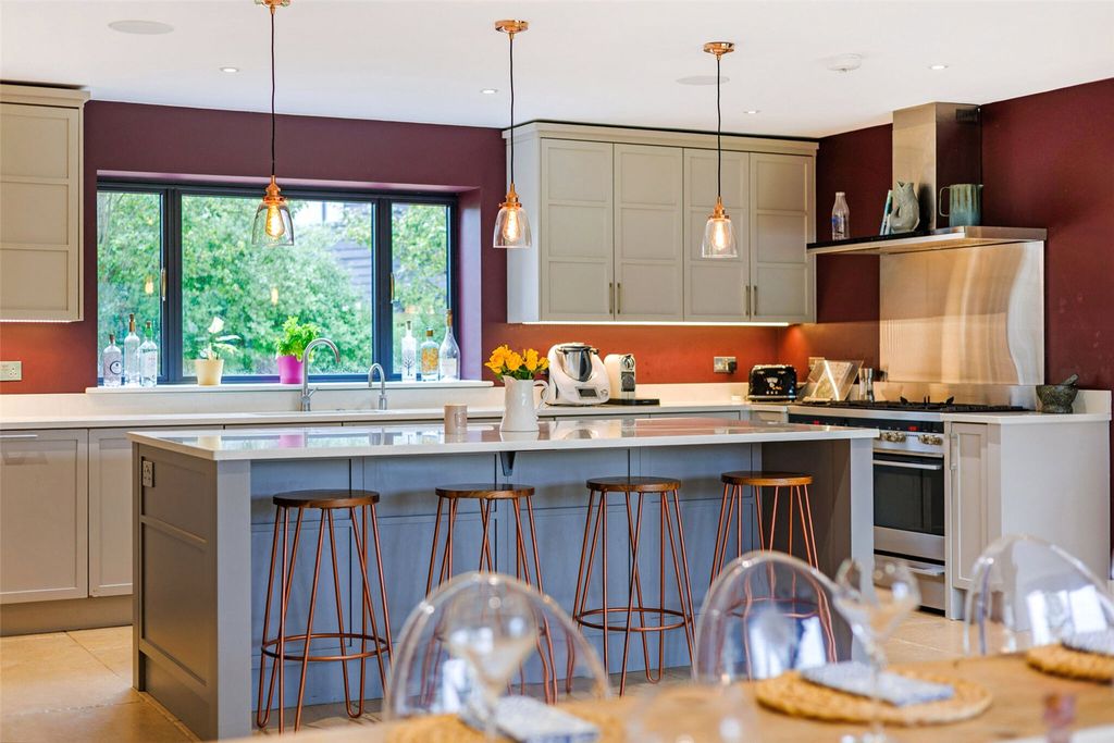 Additional image 12 of 6 bed detached house for saleMalders Lane, Maidenhead, Berkshire SL6