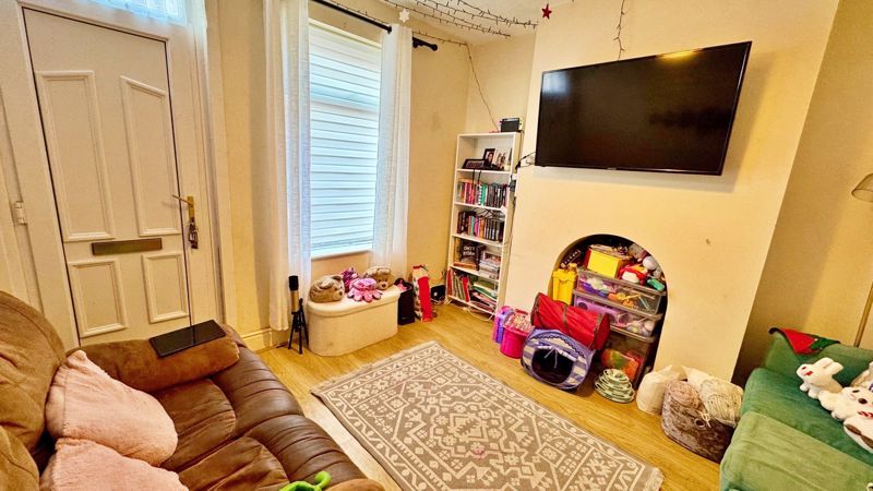 Property photo 2 of 8 Photo 2