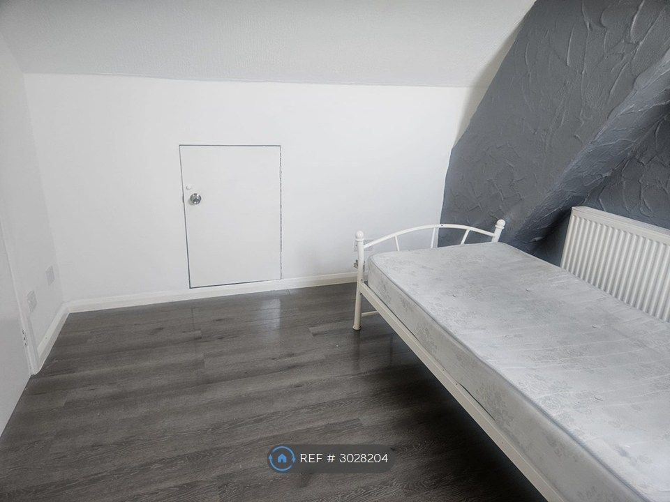 Property photo 1 of 11 Bedroom Space
