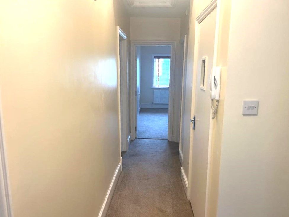 Property photo 3 of 8 Photo 4