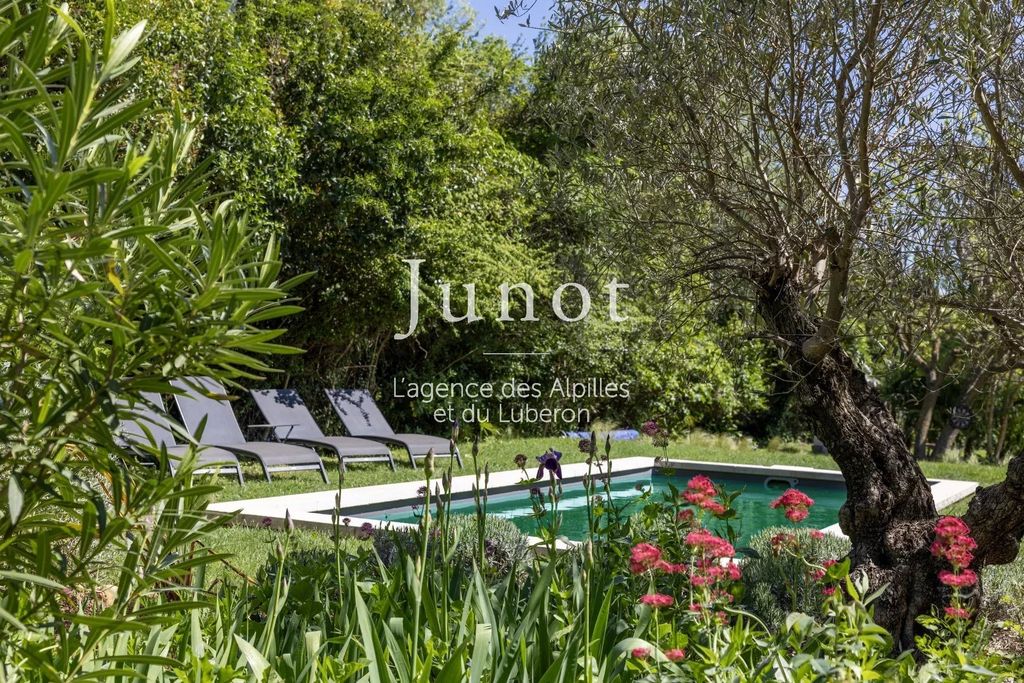 Property photo 1 of 21 Paradou - House With Garden Near Village