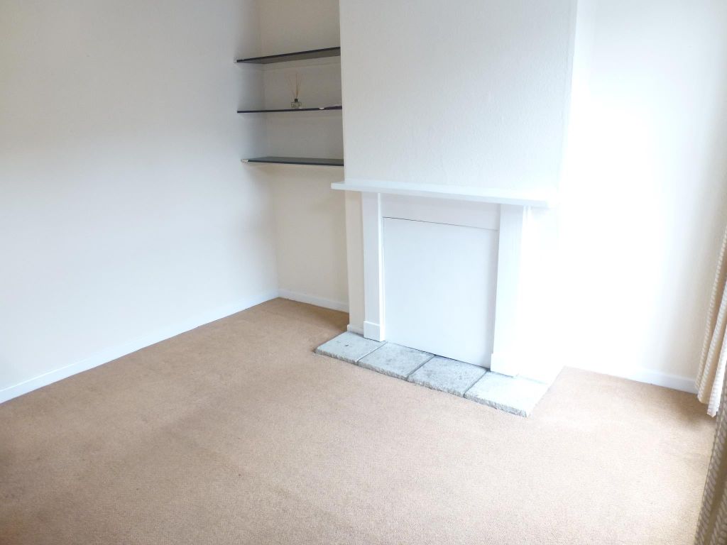 Property photo 3 of 11 Dining Room