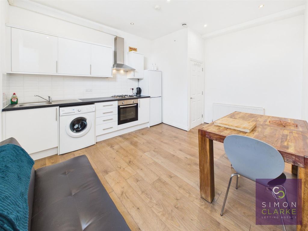 Property photo 2 of 5 Cam05425G0-Pr0161-Still009.Jpg