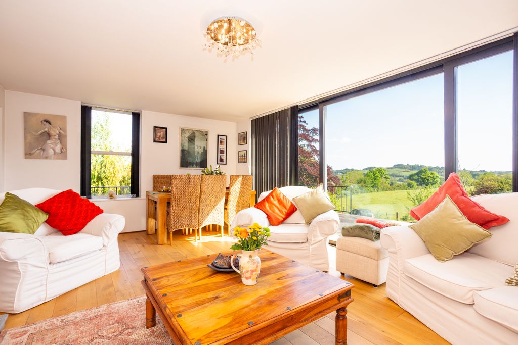 Property photo 2 of 66 Ground Floor Living/Dining Room