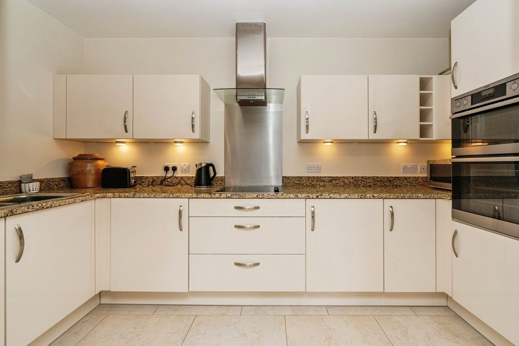 Property photo 3 of 22