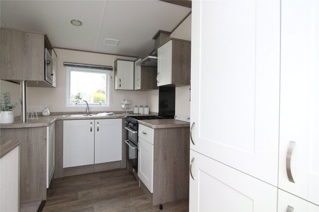 Property photo 2 of 8 Picture No. 02