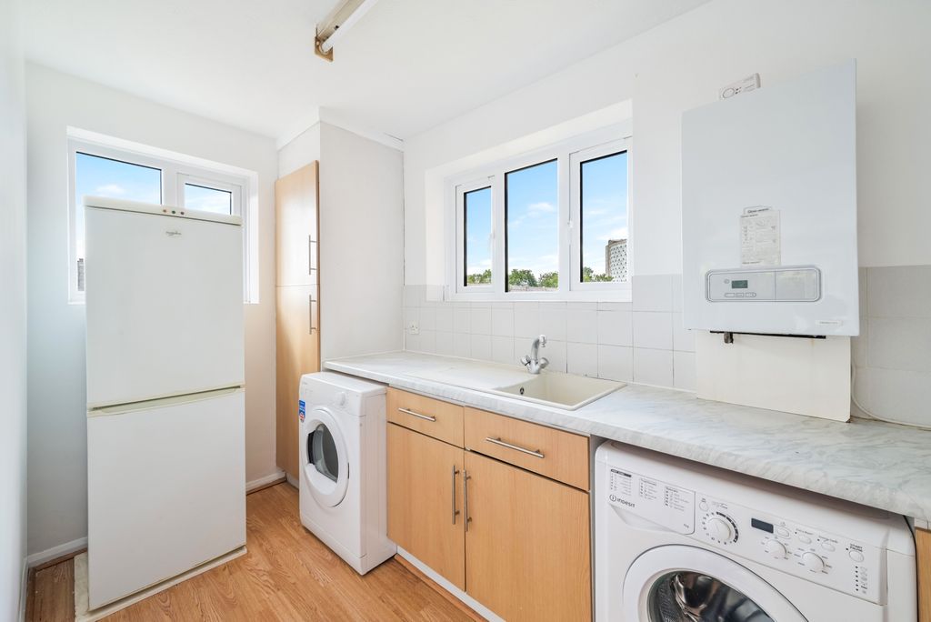 Property photo 3 of 16 Picture No. 08