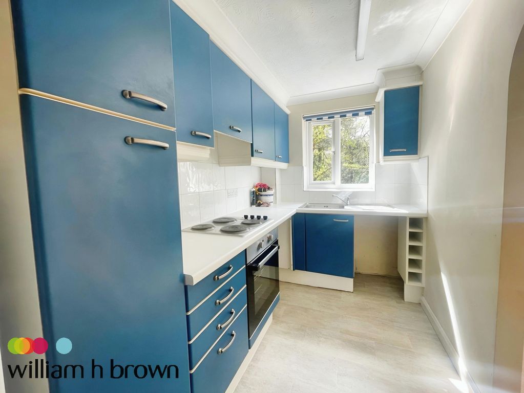 Property photo 1 of 8 Kitchen