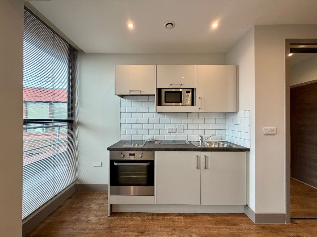 Property photo 2 of 14 Kitchen