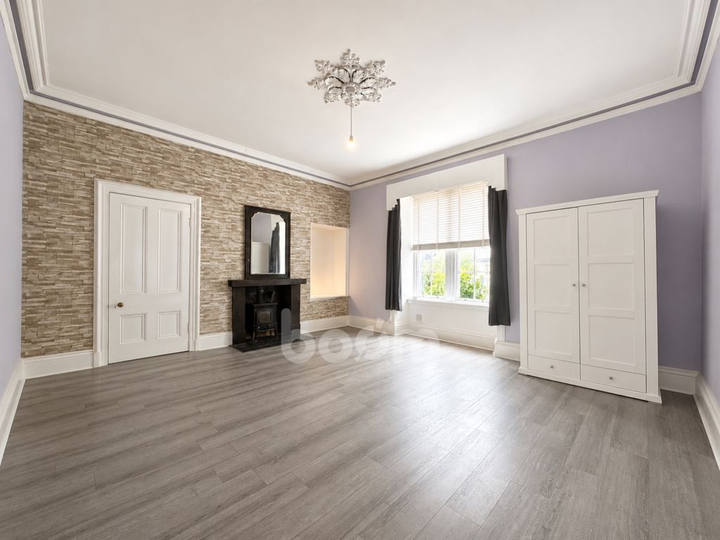 Property photo 2 of 37 Townend Street Dalry Lounge Empty