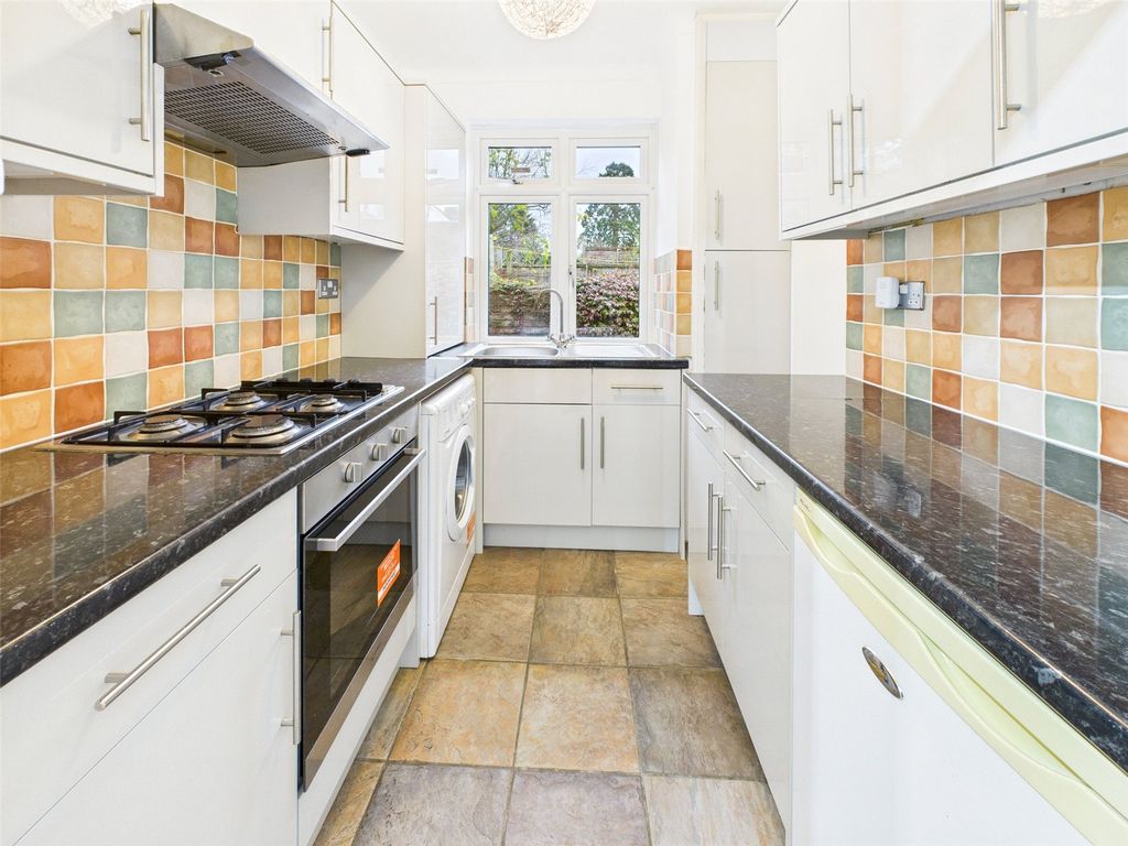 Property photo 3 of 6 Picture No. 16