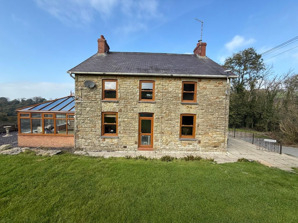 Property photo 3 of 40