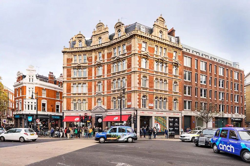 Property photo 2 of 29 Picture No. 21