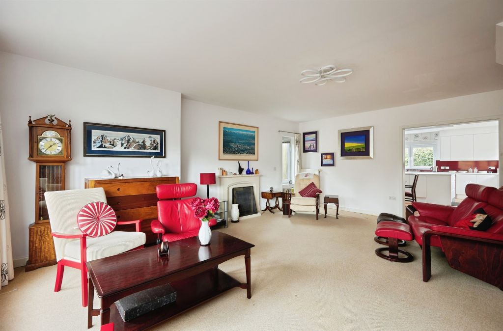 Property photo 2 of 19