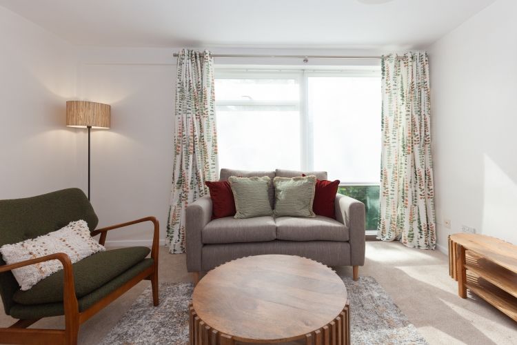 Property photo 1 of 9 278189
