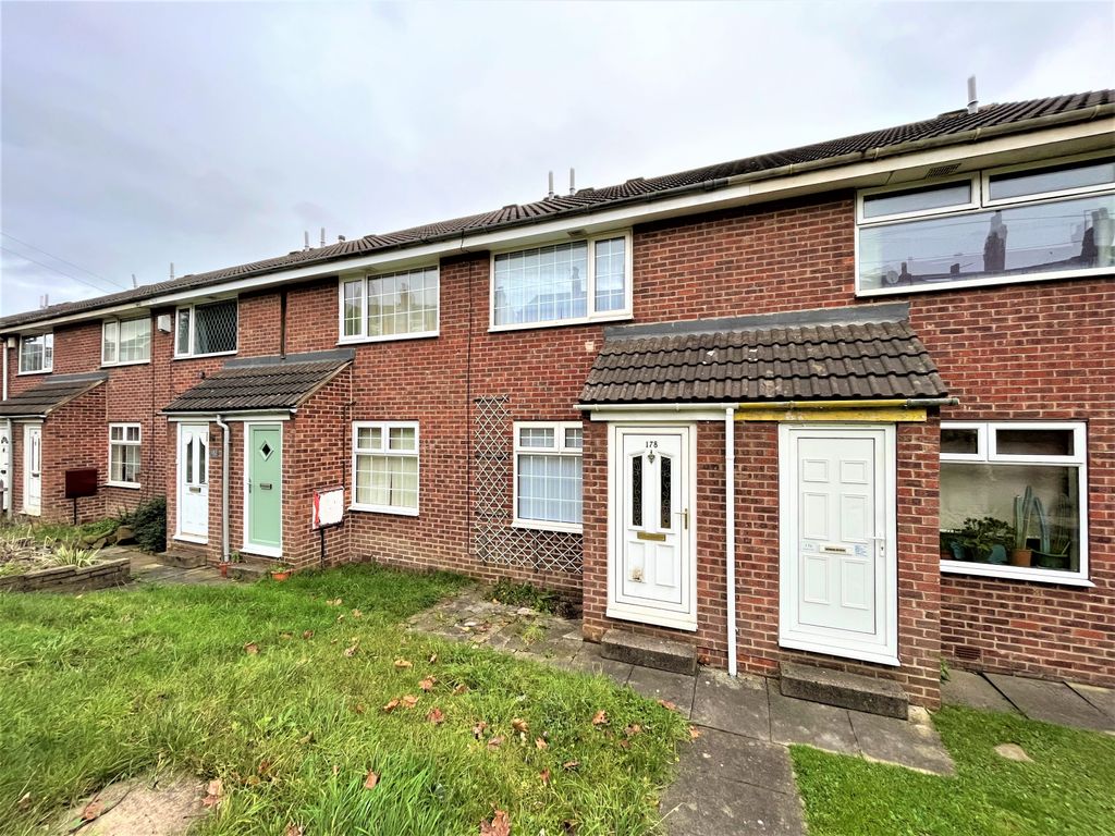 Property photo 1 of 10 2 Bed Town House