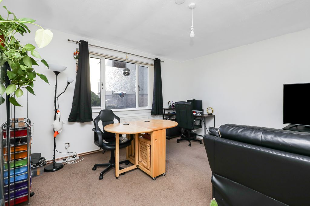 Property photo 3 of 21 Property Image 3