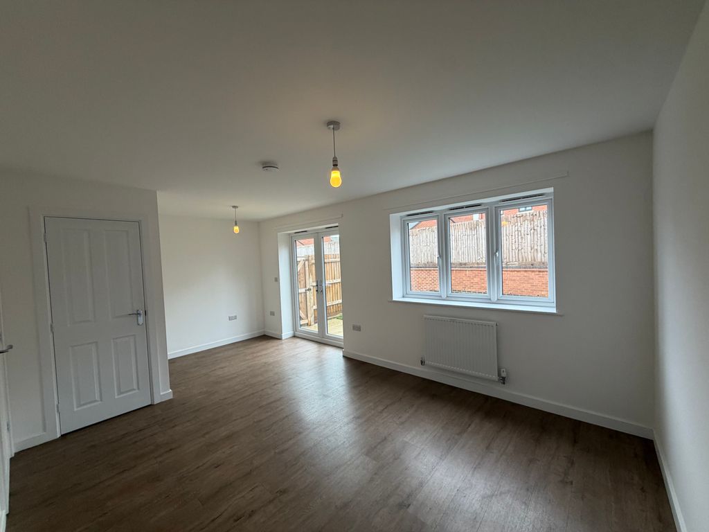 Property photo 3 of 13 Image