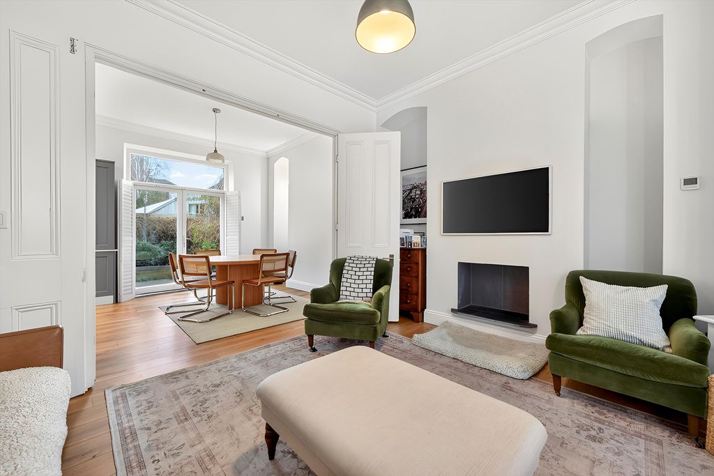 Property photo 1 of 19 Image