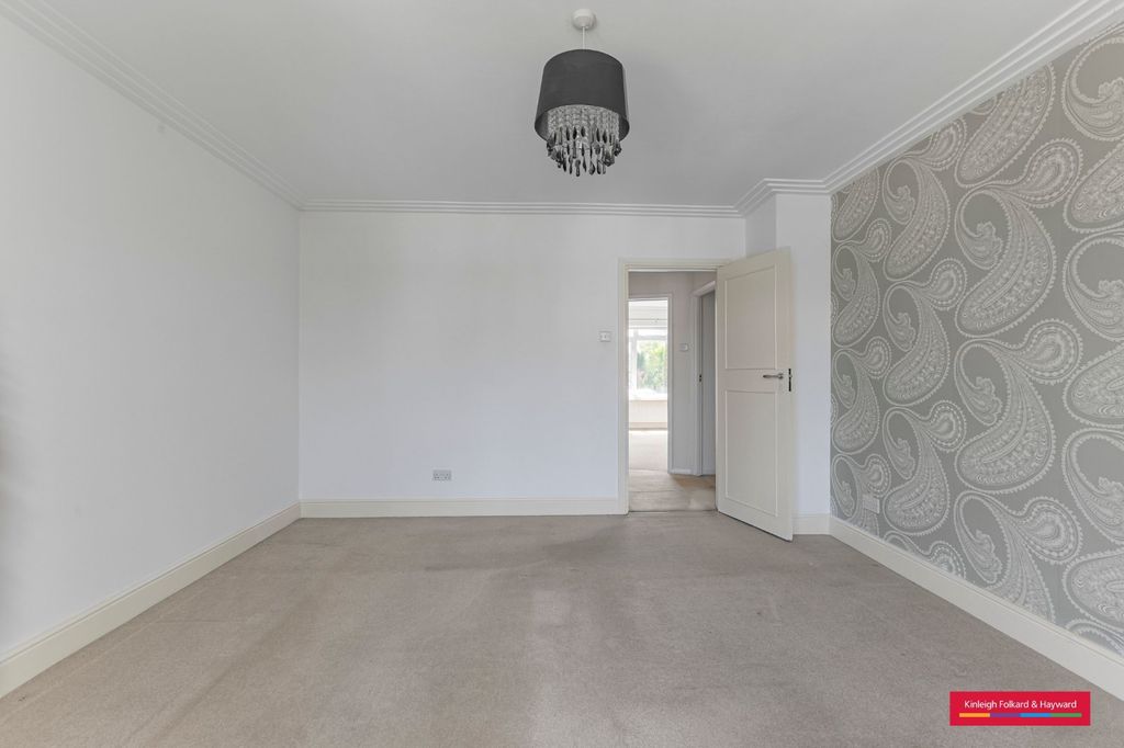 Property photo 1 of 14 Picture No. 24