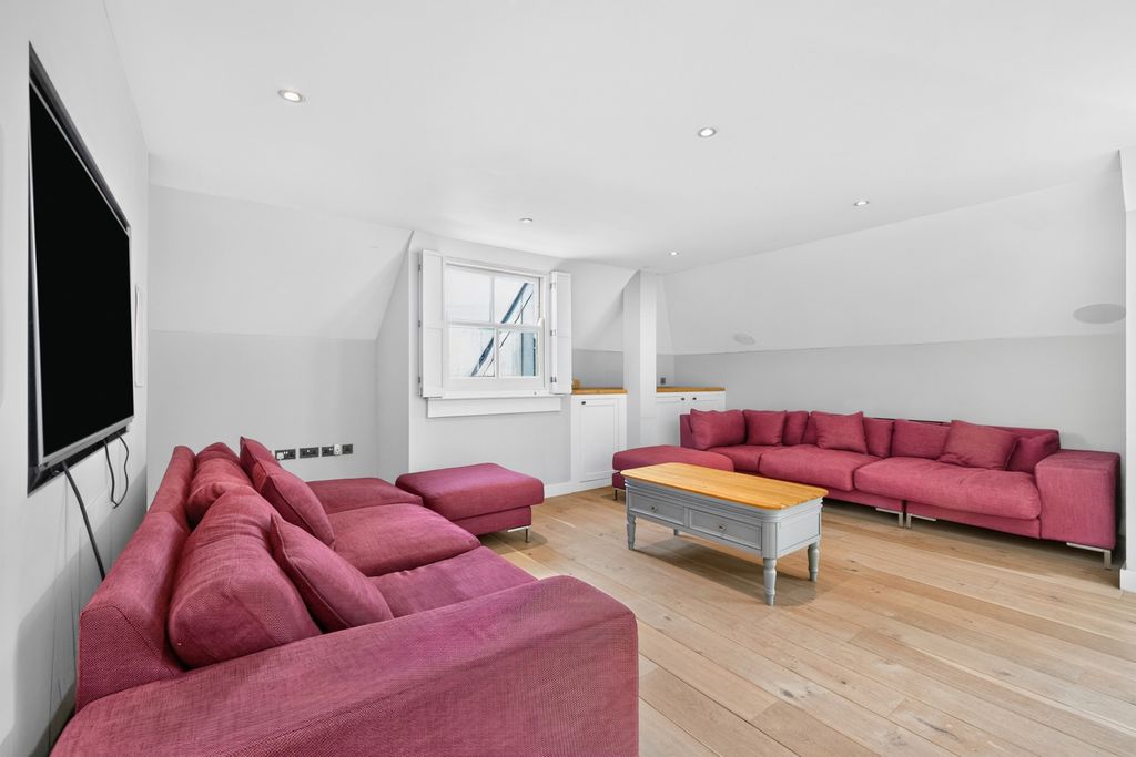 Property photo 1 of 17 Reception Room