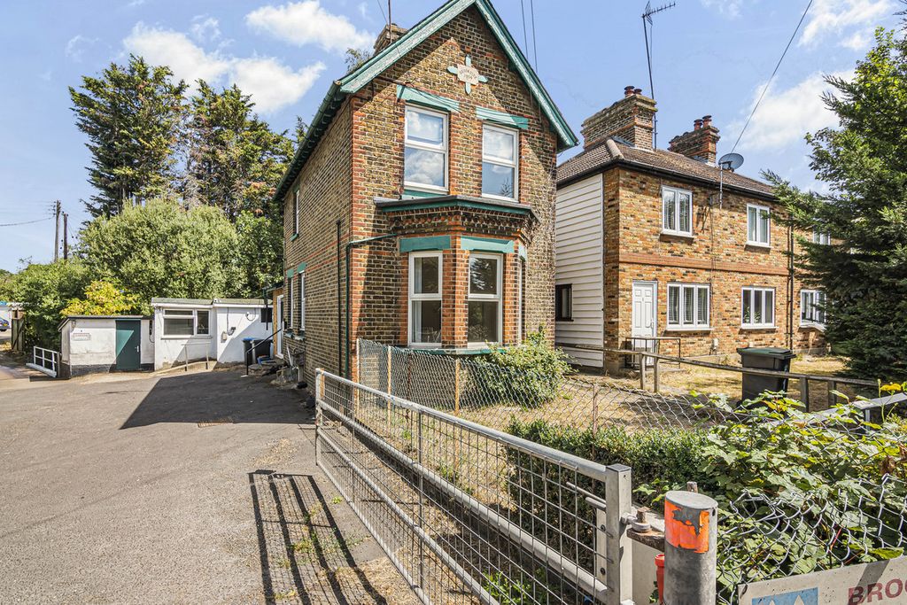 Property photo 1 of 11