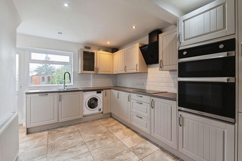 Property photo 3 of 14 Pbox-Img.Jpg