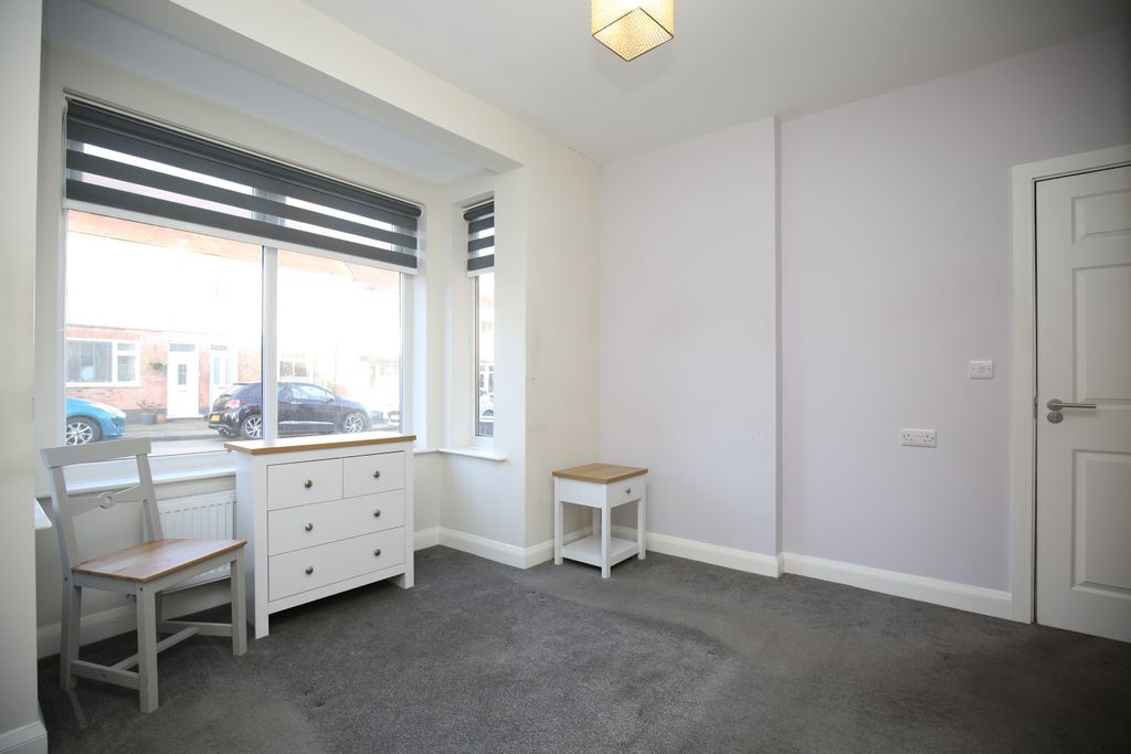 Property photo 3 of 8 4X8A9418