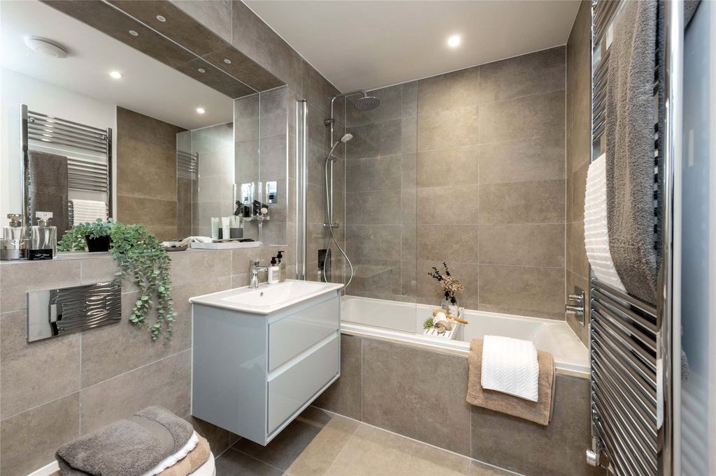 Property photo 3 of 3 Picture No. 28