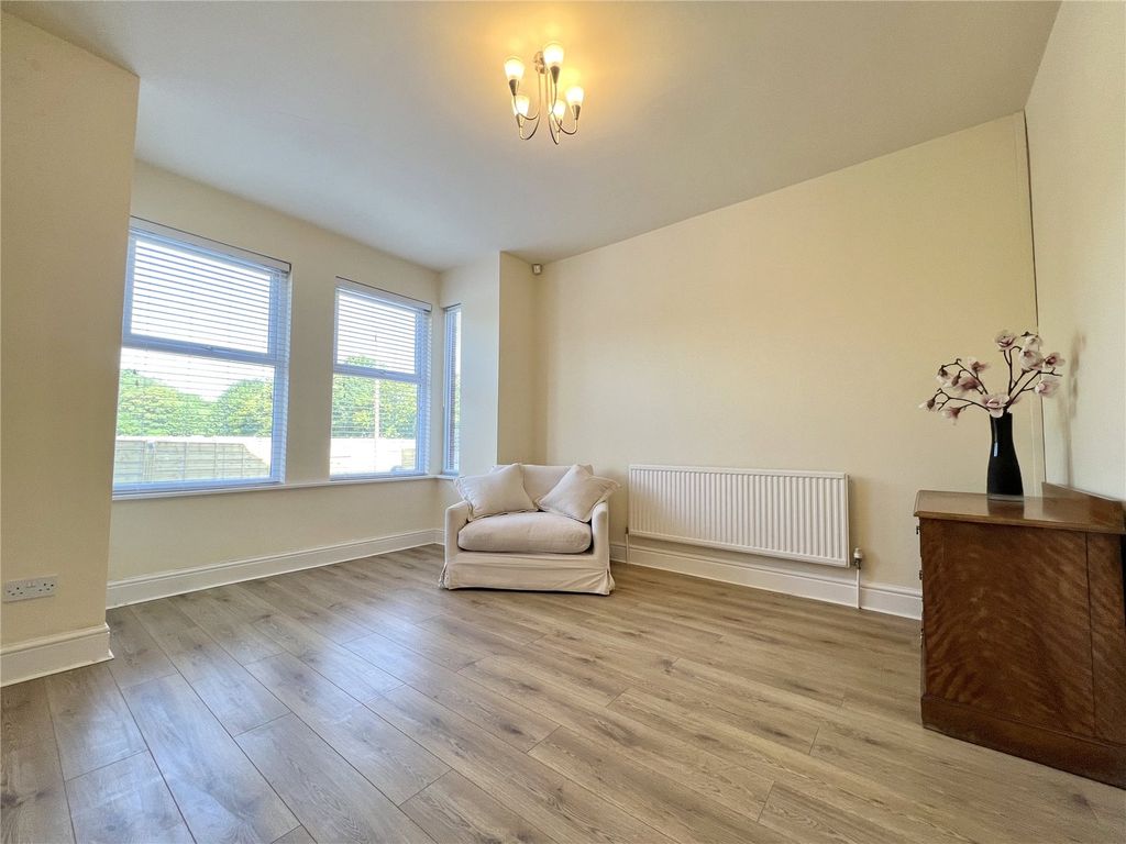 Property photo 3 of 38 Picture No. 03