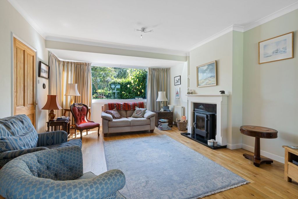 Property photo 2 of 18