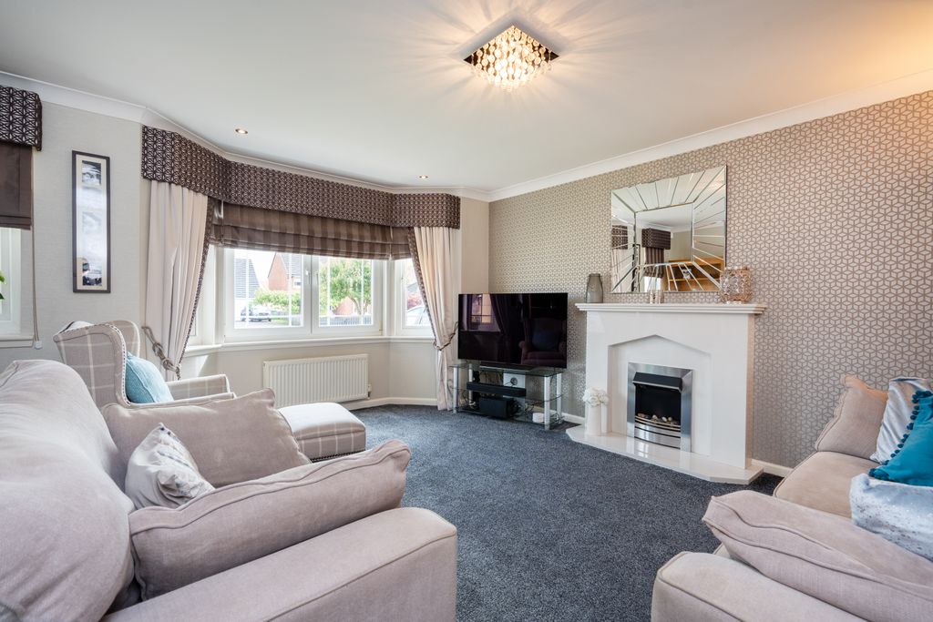 Property photo 2 of 24