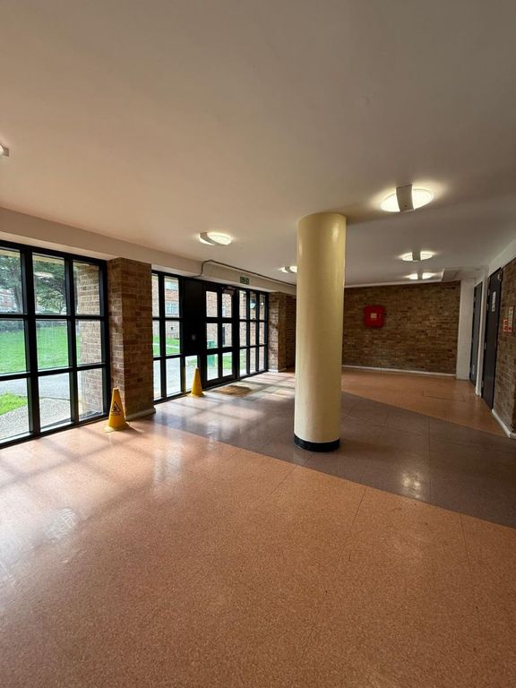 Property photo 3 of 8